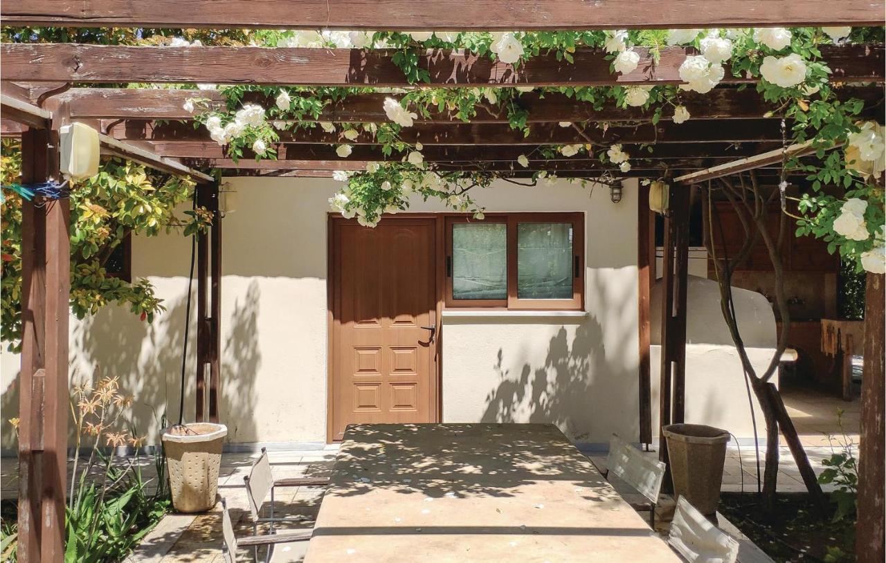 Lovely Home In Kiato With Wifi Exterior foto